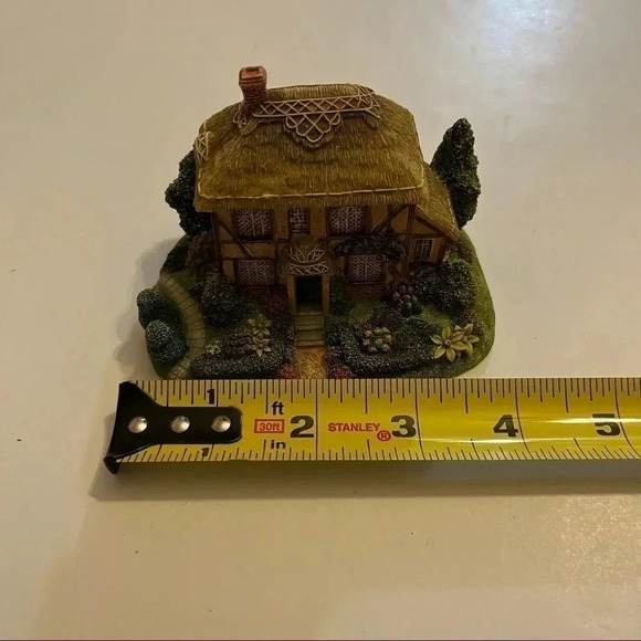 Leonardo Cottages Elm Cottage 2006 In Box - Picture 10 of 12